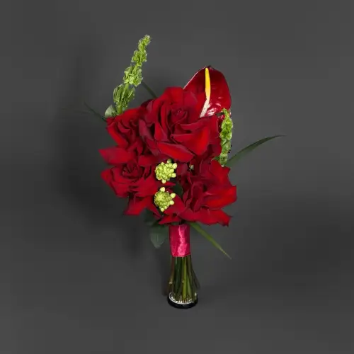 Букет невесты из роз, берграсса и антуриума